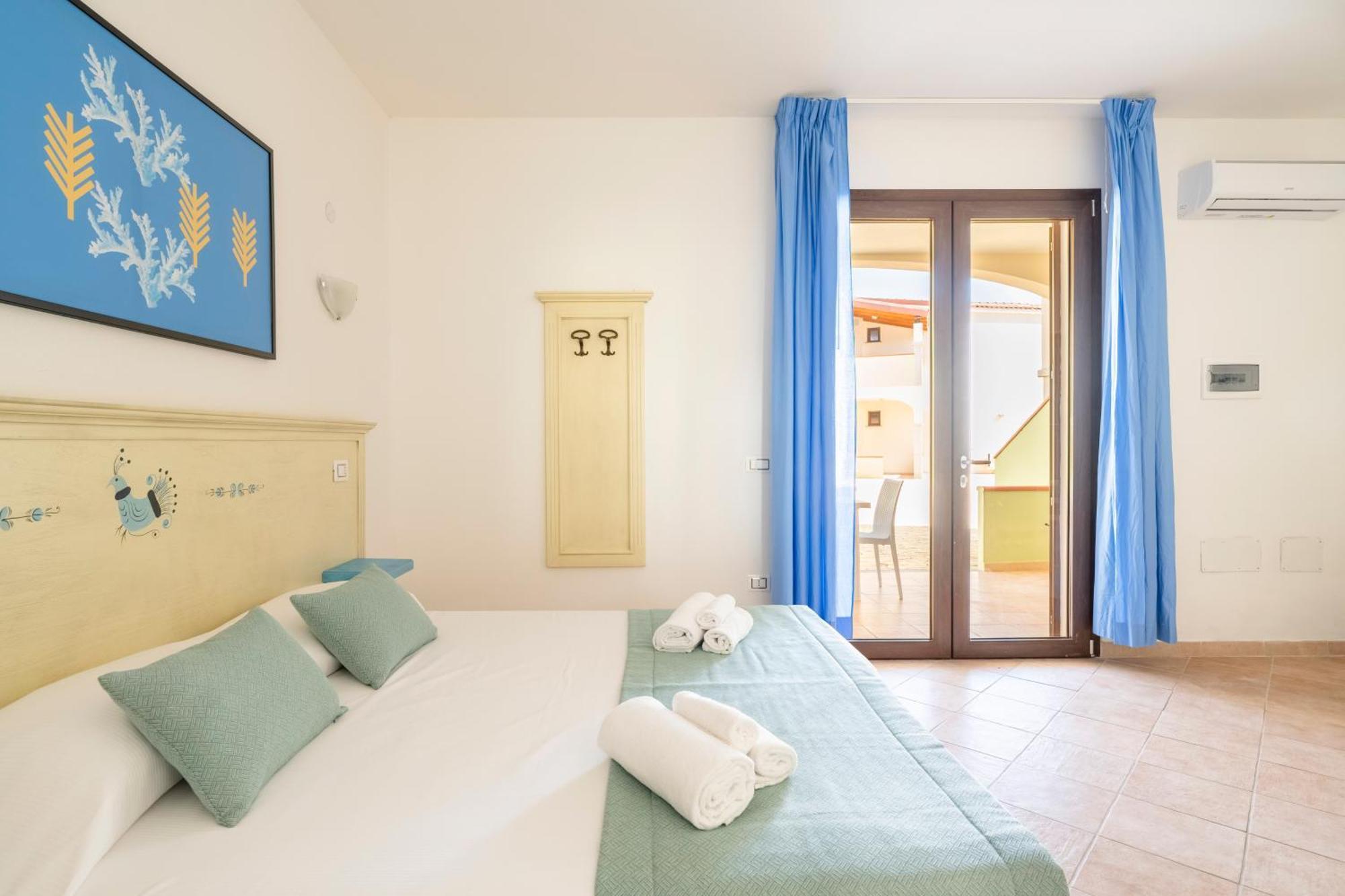 Mimose Beach Village Badesi Exterior foto
